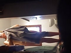 Femme chaude après la douche