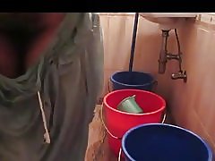 Closthes de lavage bhabhi indienne sexy