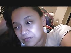 Elle ne peut pas vous relaxer parce que les voisins ont des relations sexuelles fort