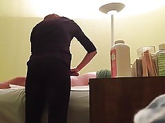 Caméra cachée grosse queue cfnm cire brésilienne avec sperme