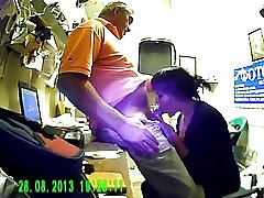 Véritable bureau minet en Russie